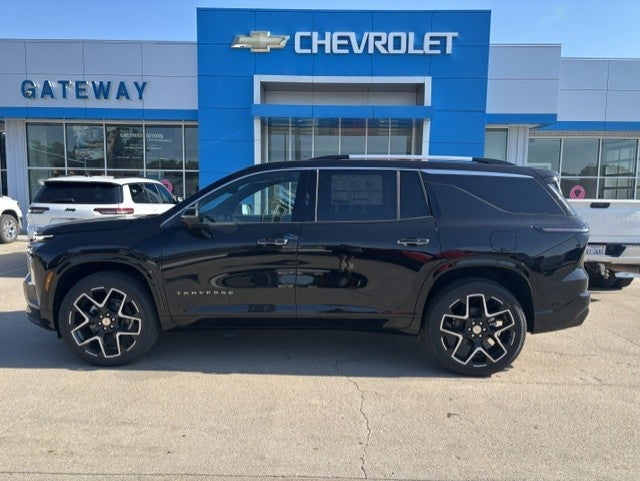 2026 Chevrolet Traverse High Country in Mosaic Black Metallic — front three-quarter view