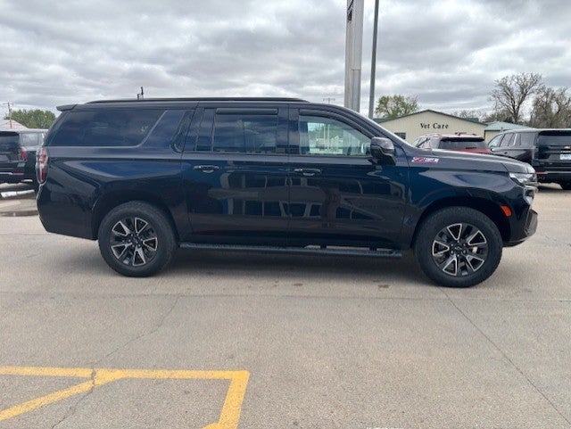 2022 Chevrolet Suburban — detail view