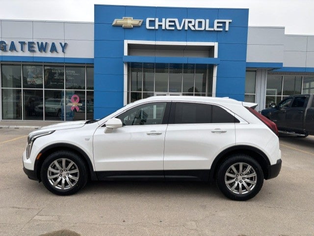 2023 Cadillac XT4 Luxury in Crystal White Tricoat — front three-quarter view